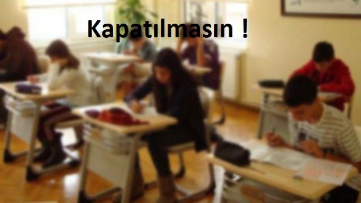 Öğrenciler Dershanelerin Kapatılmasına Karşı